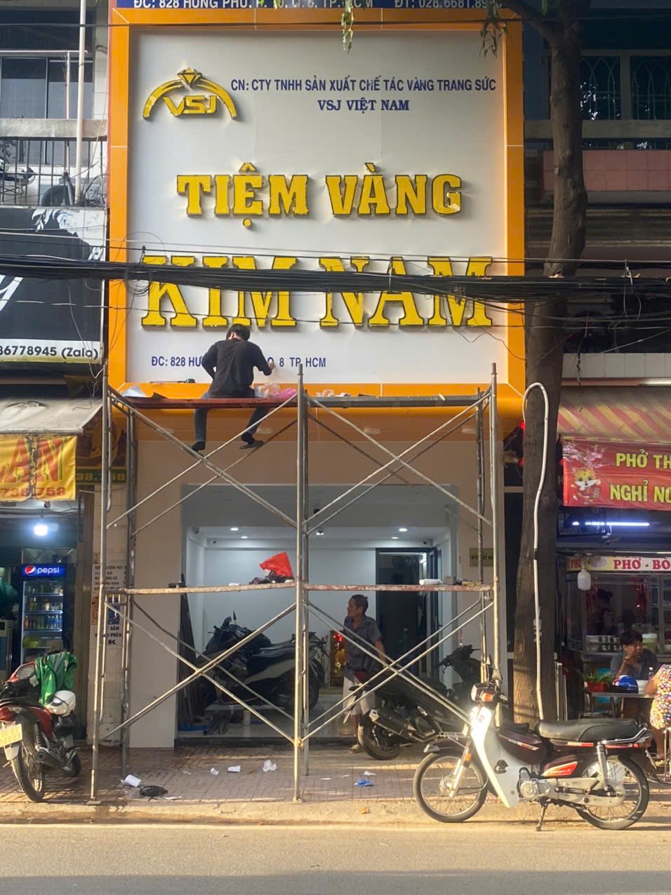 Thi công biển hiệu alu chữ nổi tiệm vàng Kim Nam